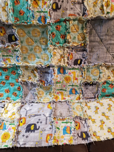 Quilt Crib Animals