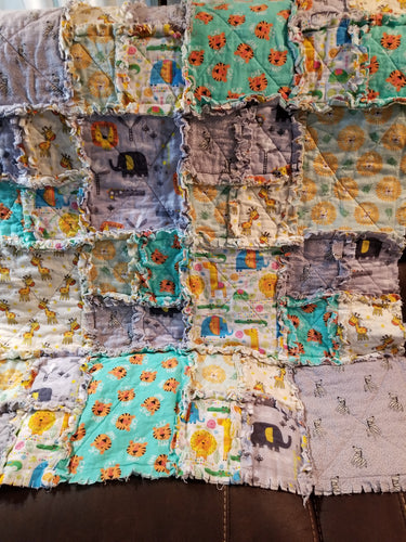Quilt Crib Animals