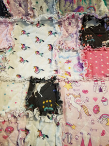 Quilt Small - Unicorn - lap size