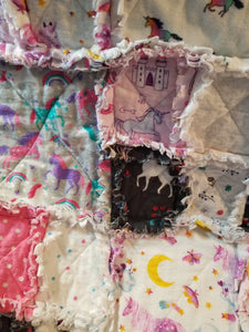 Quilt Small - Unicorn - lap size