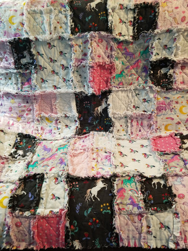 Quilt Small - Unicorn - lap size