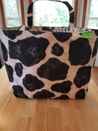 Medium Tote - Cow/black and white inside
