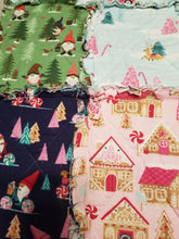 Quilt Medium - Christmas, gnomes