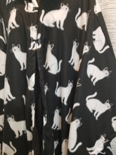 Poncho - Black with white cat