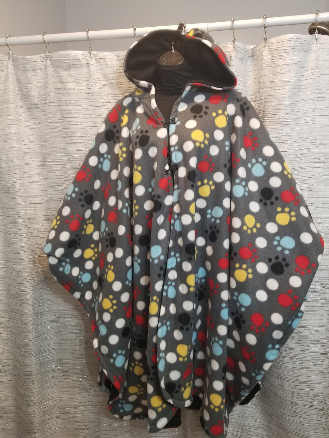 Poncho - Paw prints and polka dots