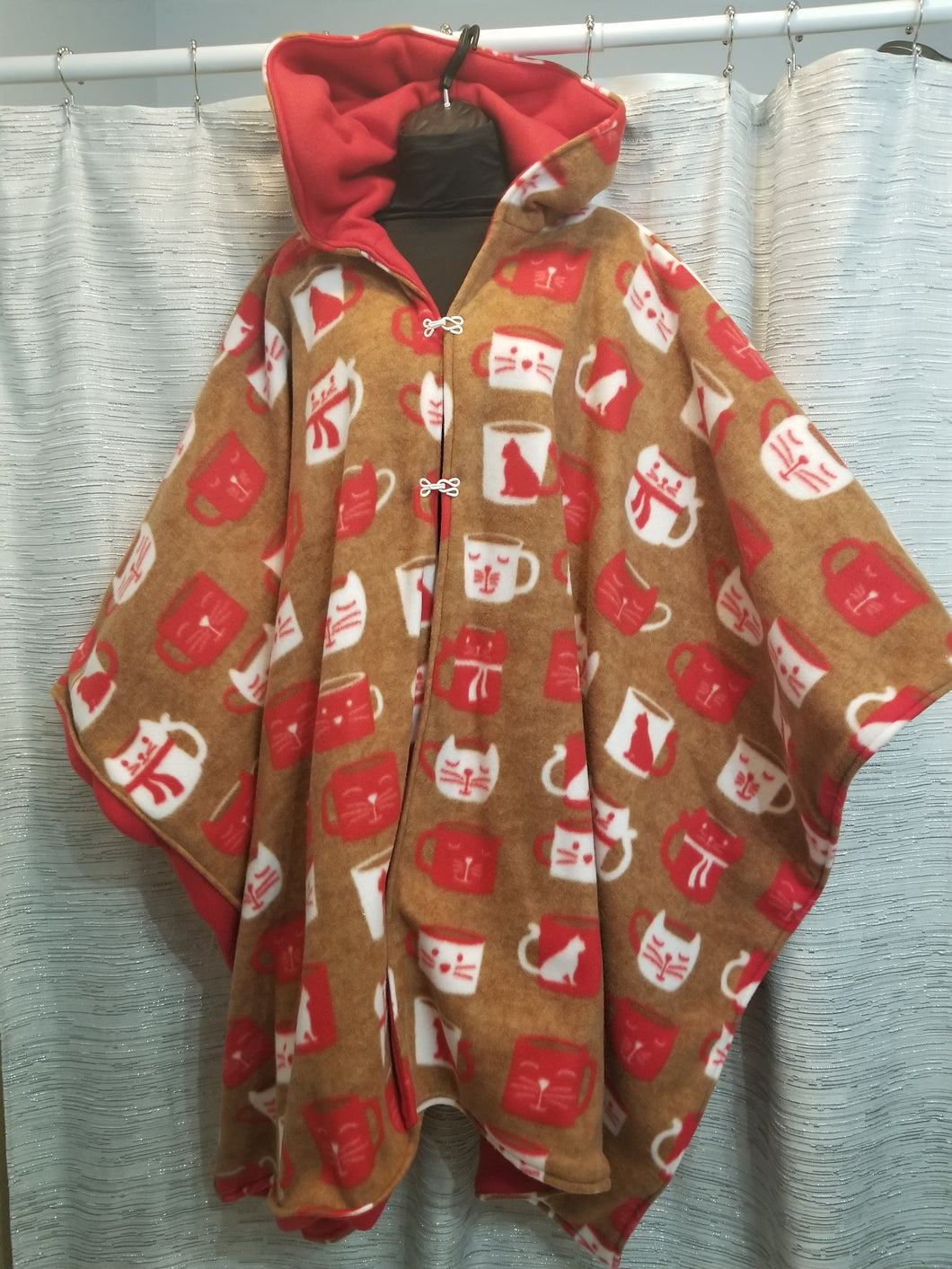 Poncho - Cats in coffee cups