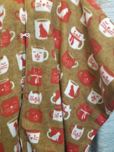 Poncho - Cats in coffee cups