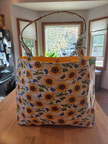 Large Tote bag - Daisy, yellow inside