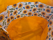 Medium Tote - Daisy, yellow inside