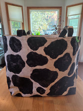Medium Tote - Cow, tractor farm animals inside