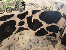 Medium Tote - Cow, tractor farm animals inside