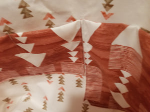 Medium Tote - Rust Triangle/White with triangle