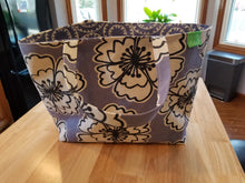 Medium Tote bag - Large purple flowers/purple geometric inside