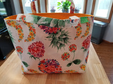Medium Tote bag - Bright flowers/yellow inside.