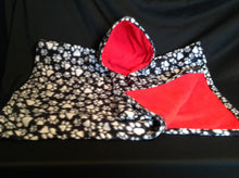 Poncho - Small, Dog paws/red inside