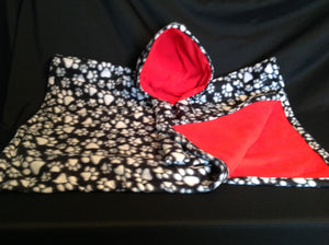 Poncho - Small, Dog paws/red inside